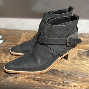 FREE PEOPLE Back Loop Ankle Boot Womens 38 Black Leather Buckle Strap